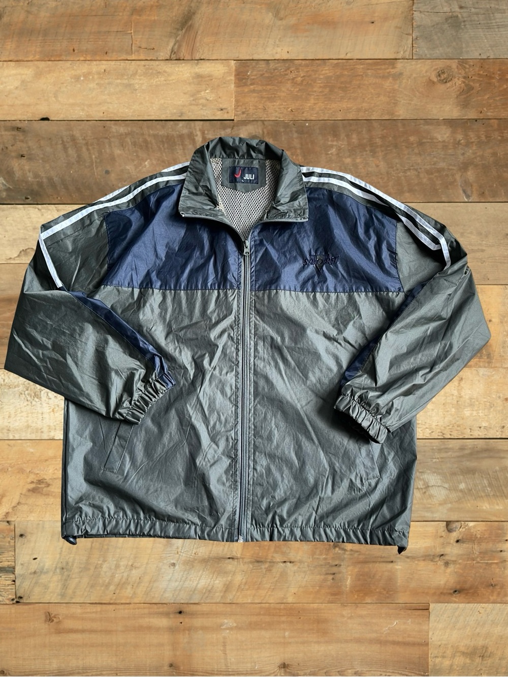 Vintage Green & Black Sport Windbreaker Jacket Mesh Lined Tagged Large